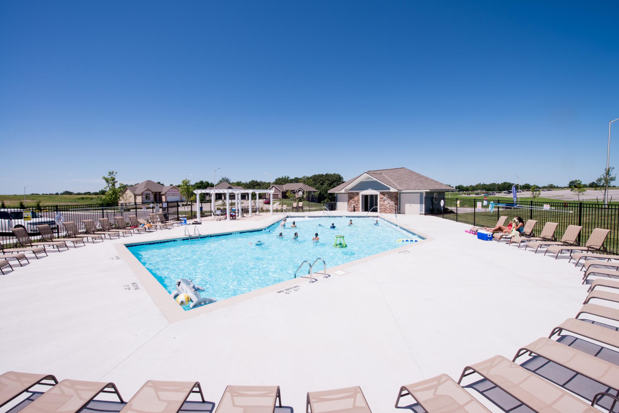 Hunt Midwest Master Planned Communities - Reserve at Riverstone